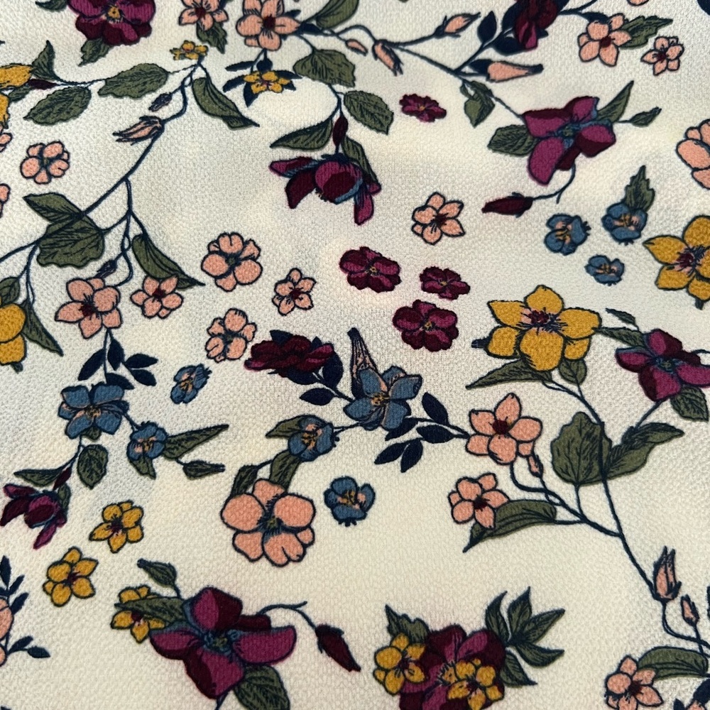 Floral Ruffle Blouse - Picture 7 of 7